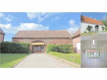 surface industrielle à louer à templeuve (vaz68137)