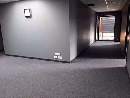 location bureaux et commerces à saint-lumine-de-clisson (44190) : à louer / 206m² saint-lu