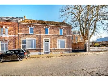 commerce de 130m² dans le centre de geer