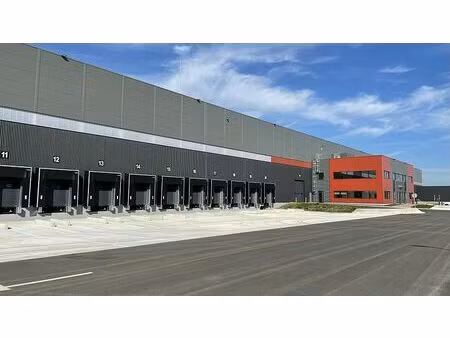 location entrepôt / local d'activités bain de bretagne 15 264 m²