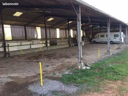 garage camping car caravane