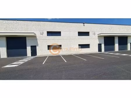 local d'activité 224 m²