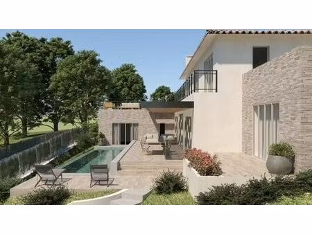 terrain - cogolin  france