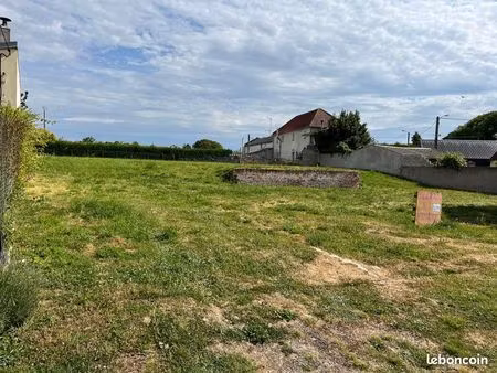 terrain bâtir 850m² cœur de village
