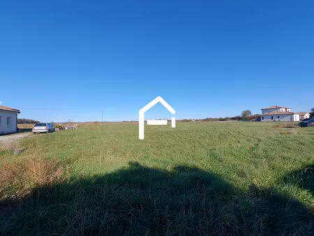 vente terrain 640 m² saint-hilaire (31410)