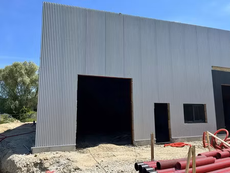 locaux d'activite a vendre