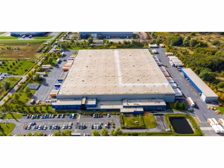 carvin (62) // entrepôt logistique de classe a // a louer - 24 905 m²