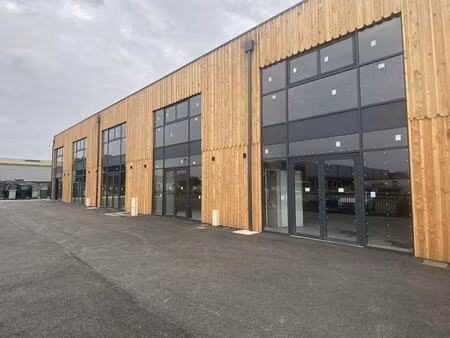 location local d'activités saint jean d illac 33127