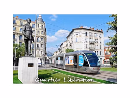 murs commerciaux libres