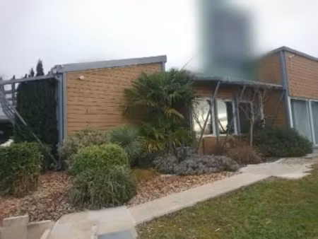 local commercial limoges 168 m2