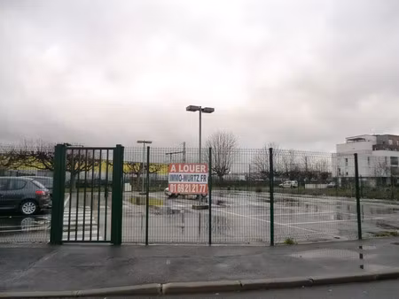 location parking à viry-chatillon (91170)  61 €