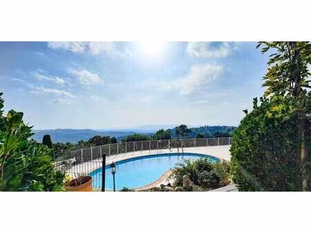 villa avec piscine et terrasse châteauneuf-grasse (06)
