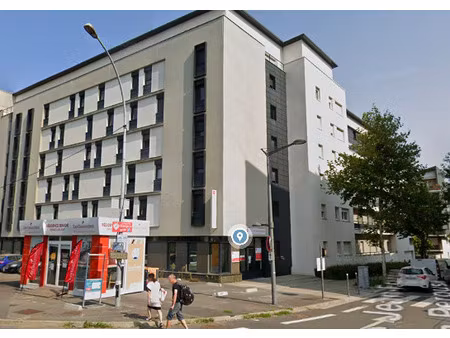 studio + parking / massy