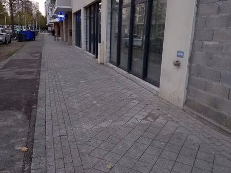 local commercial 112 m² avec jardin - parc des poteries strasbourg