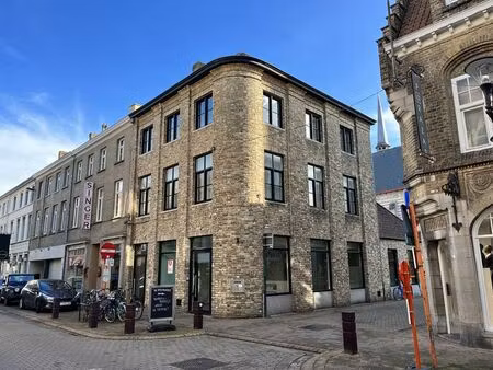 espace commercial à vendre dans la rue ooststraat à furnes