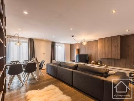 appartement de 4 chambres avec salles de bains ensuite plus coin montagne et grand terrass