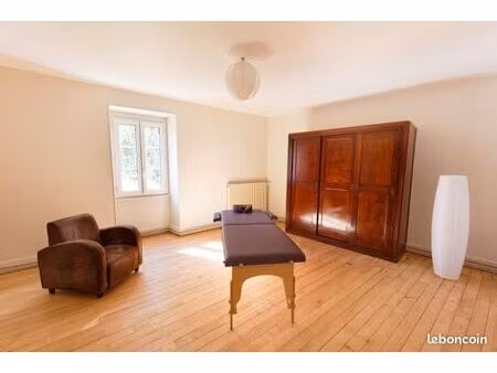 cabinet de consultation / bureau