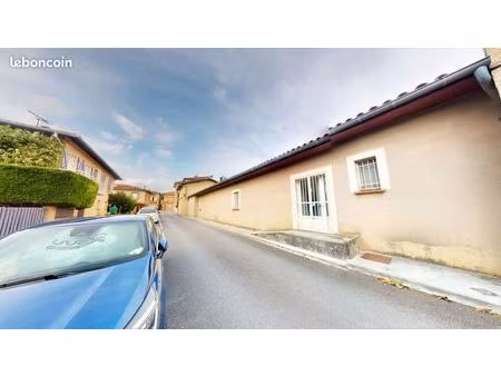 maison 2 pièces 342 m²