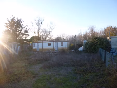 terrain de loisirs avec mobilhome et caravane de 300m2 a via