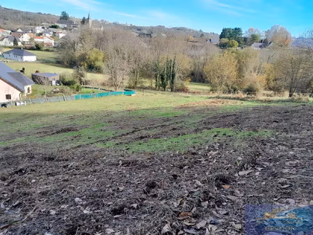 terrain viabilisé de 1418 m2