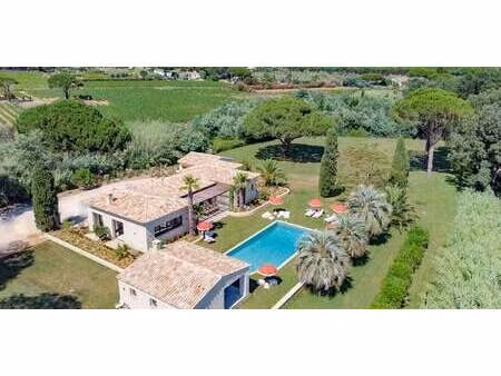 villa avec piscine en bord de mer ramatuelle (83)