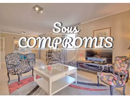 vente appartement 4 pièces 85m2 carqueiranne 83320 - 480000 € - surface privée