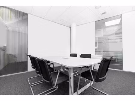 réservez un espace de bureau ouvert pour les entreprises de toutes tailles à bourg-la-rein