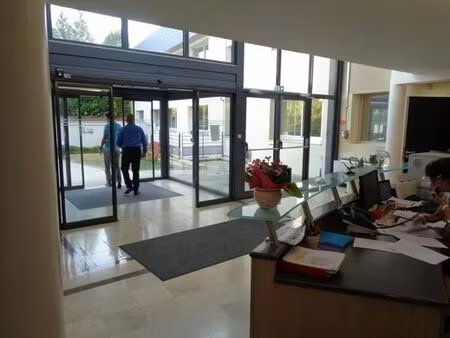 prestigieux bureau en vente épernay  france