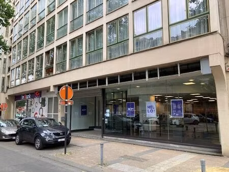 unique au bd tirou: surface commerciale/bureau rez 530 m2