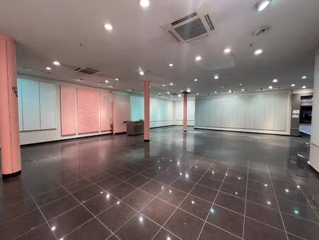 location commerce 216 m² à poitiers (86000)