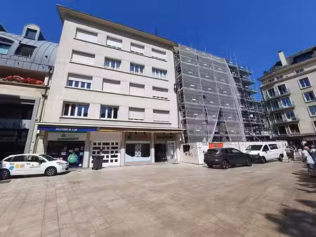 location commerce rouen 99 m²