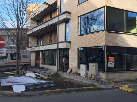 rez de chaussée commercial d'env. 126m² au coin de staden