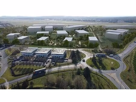 location entrepôt / local d'activités creil 8 000 m²