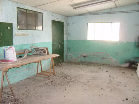 location entrepôt / local industriel 2 pièces  80.00m²  l'isle