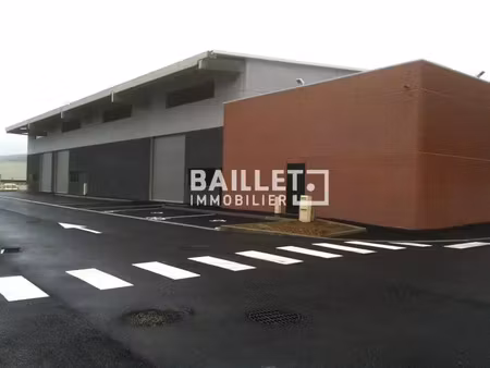 loue à montauroux 165 m² de chambres froides plus 60 m2 de bureaux