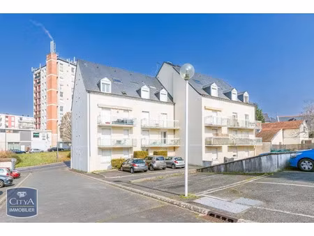 parking à louer - joué-lès-tours (37) - 25€