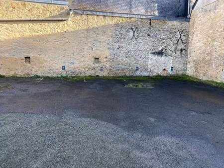 location garage box et parking à laval centre-ville cathédrale (53000) : à louer / laval c