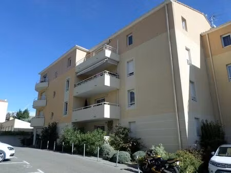 location parking 1 pièces salon-de-provence 13300 - 50 € - surface privée
