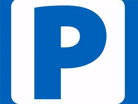 emplacements parking face gare sncf voiron