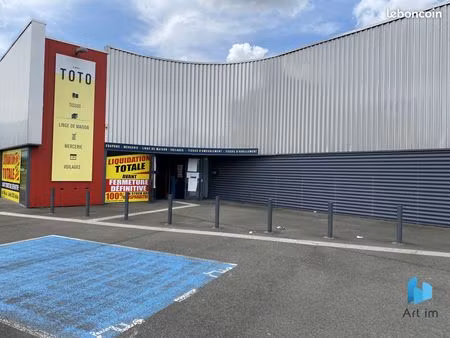 local 741 m² la chapelle-saint-aubin