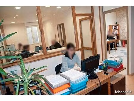 local commercial  bureaux  open space / atelier et grande terrasse
