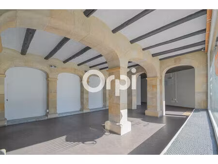 location local commercial 2 pièces 71m2 pau 64000 - 800 € - surface privée