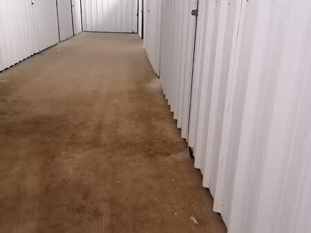 local d'activité ou stockage