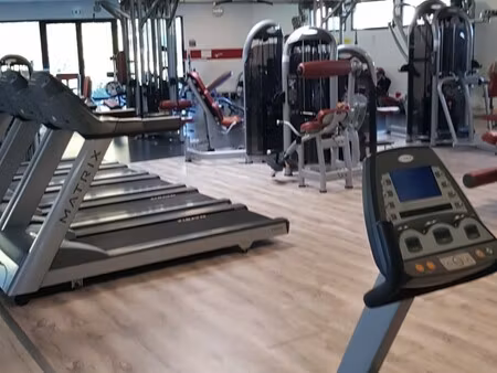 location local commercial