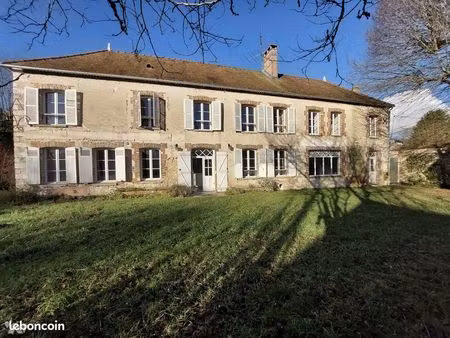 maison 9 pièces 241 m²