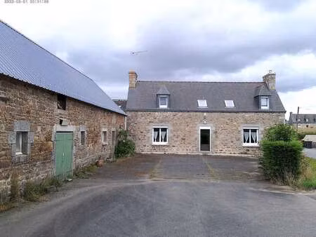 vente longère et corps de ferme à plouvara (22170) : à vendre / 141m² plouvara