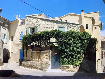 vente maison 9 pièces 300 m² à malaucène (84340)  450 000 €