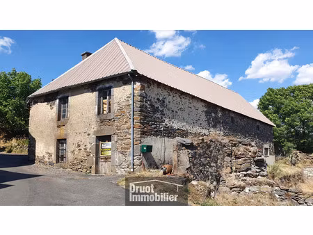 vente maison 2 pièces 130m2 prades-d'aubrac 12470 - 74900 € - surface privée