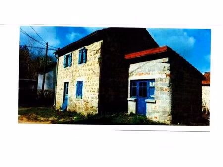 maison dans petit village tranquille en montagne bourbonnaise