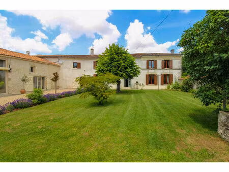 maison à vendre à saint-martin-de-juillers (17400) - charente-maritime
